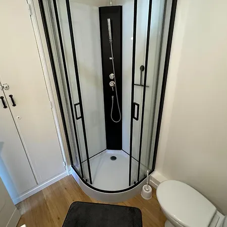 Comfortable 16 M Nest In * Caen
