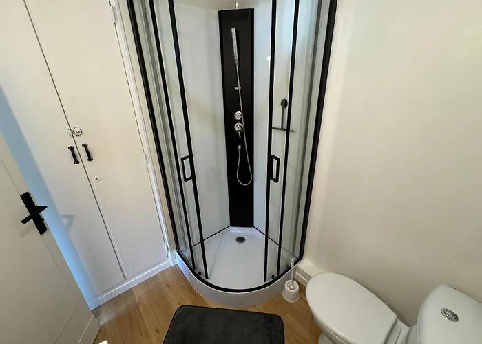 Comfortable 16 M Nest In * 凯恩